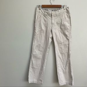 Carhartt khaki pants boot cut women’s size 6 tab-pockets